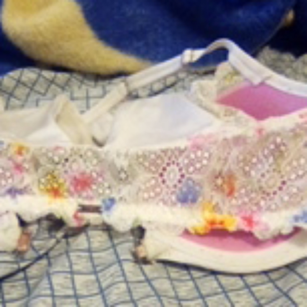 Vs bra 34D - Picture 4 of 4